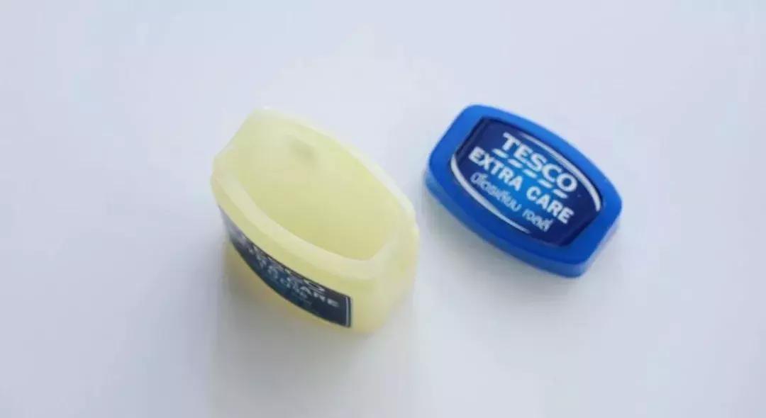 25支秋冬唇膏大型测评｜越搽越干？唇炎？最佳口红打底？