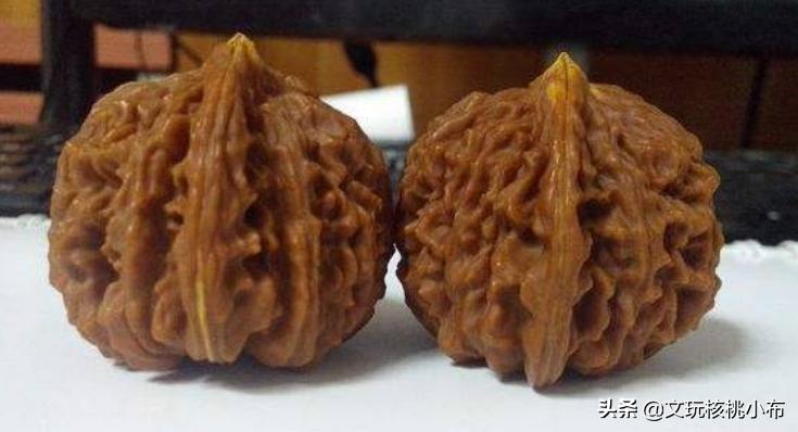 文玩核桃有2毫米黄尖可以盘玩吗,文玩核桃黄尖花皮阴皮是什么意思