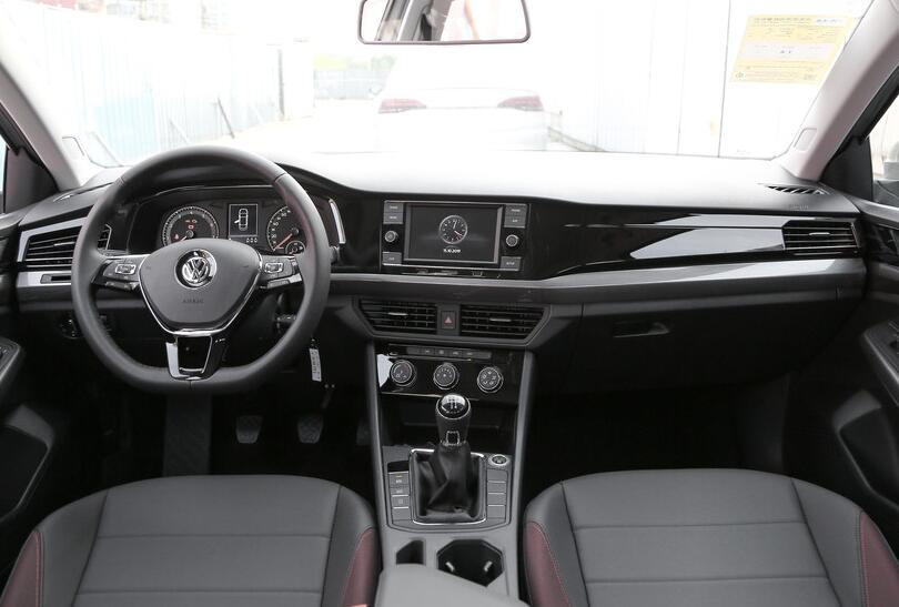 大众新宝来1.5l有几版配置,大众新宝来1.5排量的是几缸车