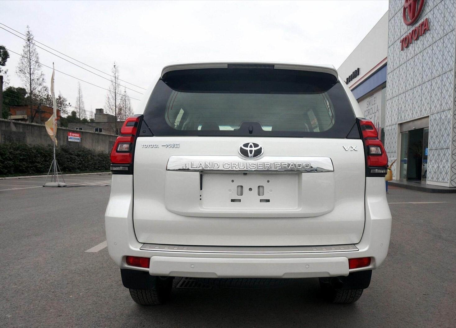 库存国产丰田普拉多，3.5升6缸动力+四驱，落地45万真霸气