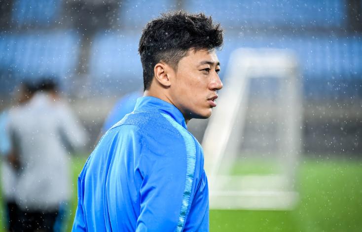 他坚守大连足球11年,陪伴连足起起伏伏!到头来却被激进球迷谩骂