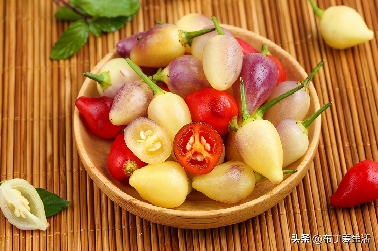 酱泡五彩椒制作教程,泡七彩椒酱方法