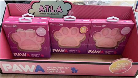 杨幂街拍香奈儿金色包包,杨幂街拍女王