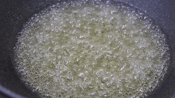 做糖葫芦怎样熬糖脆,家庭版糖葫芦怎么熬糖