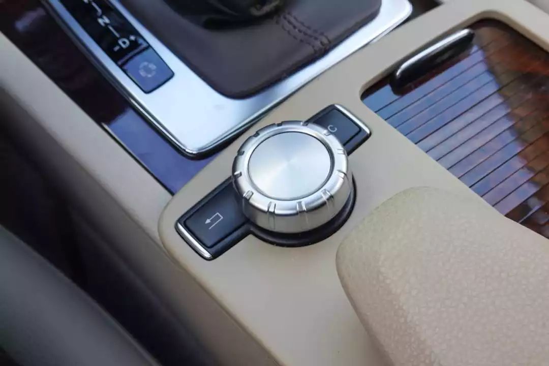 14万买奔驰C，6年只跑2万公里，收藏级