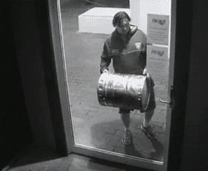 年轻人压力大失眠吃什么药,年轻人压力大失眠怎么解决