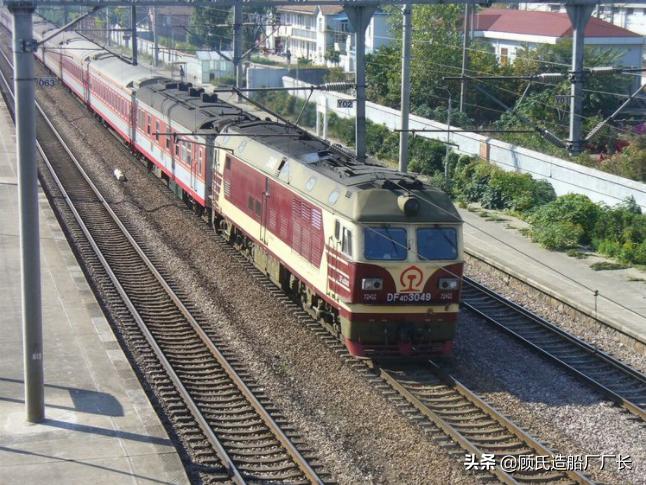 刹车*工罢**，无证小车狂奔绝路，回顾集通线09年道口撞车较大事故