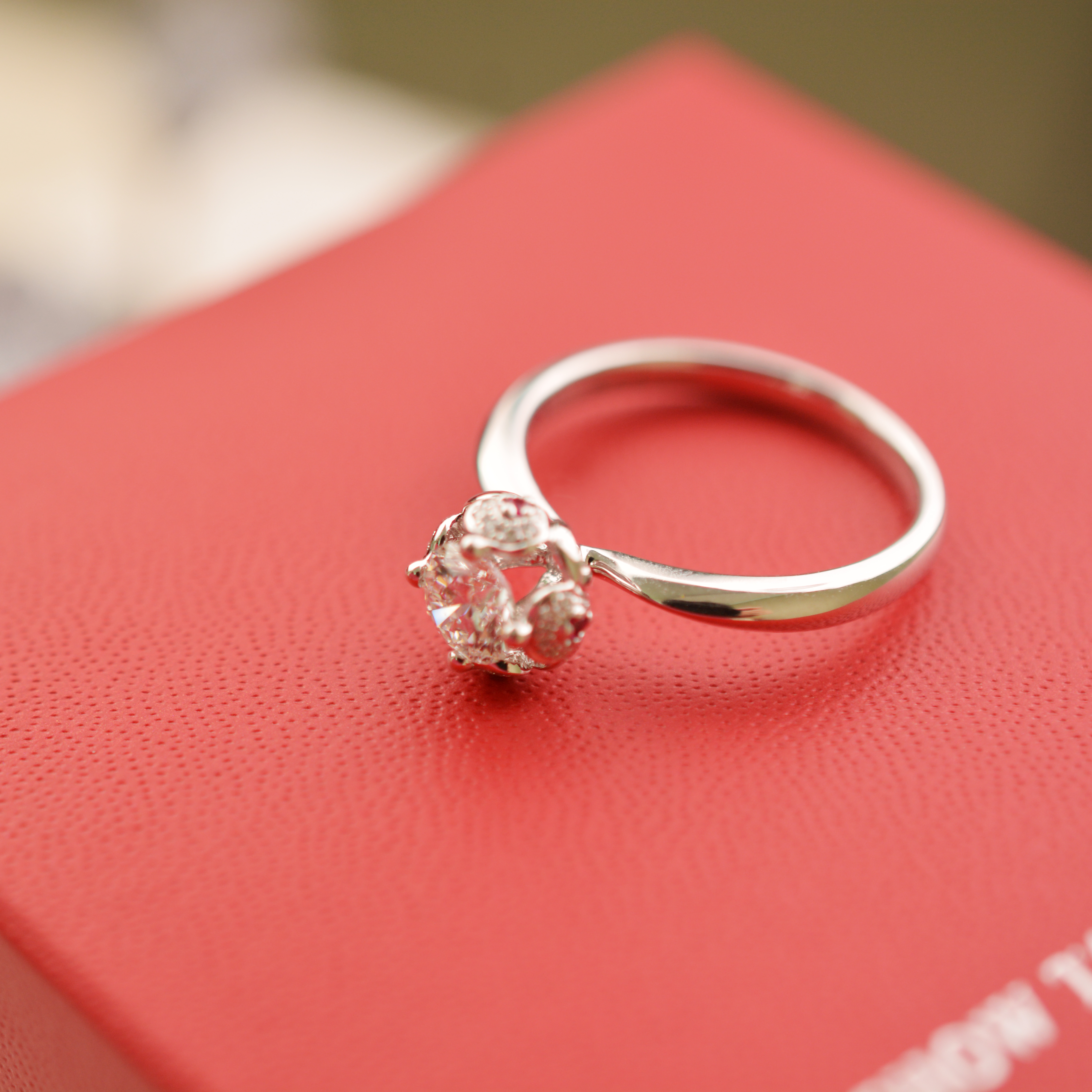 周大生钻石知识讲解 (周大金钻石的品质和产地)