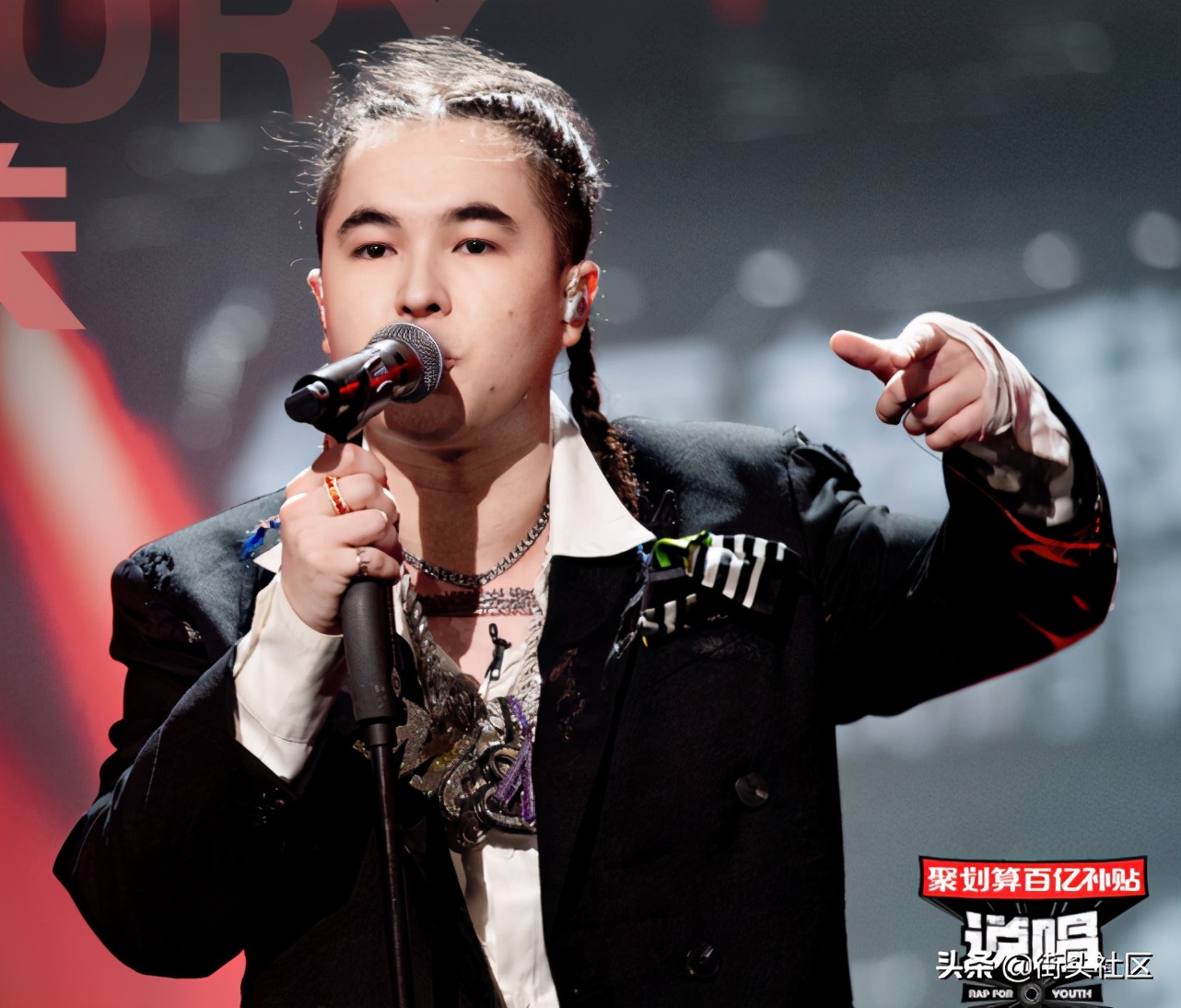 马思唯送项链哪一集,马思唯送易梦玲的项链