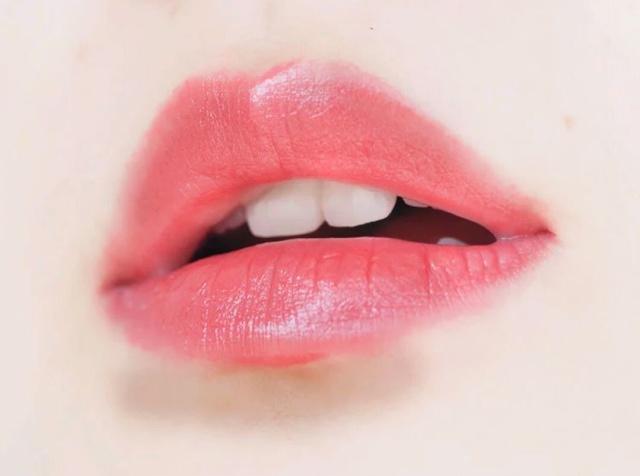 适合秋季的口红推荐大牌,秋冬妆容质感都靠雾面口红