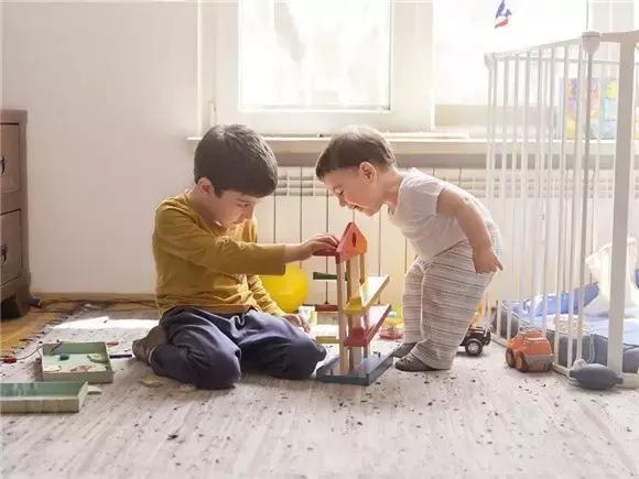 别逼孩子改变坏习惯,如何帮助4岁孩子戒掉坏习惯