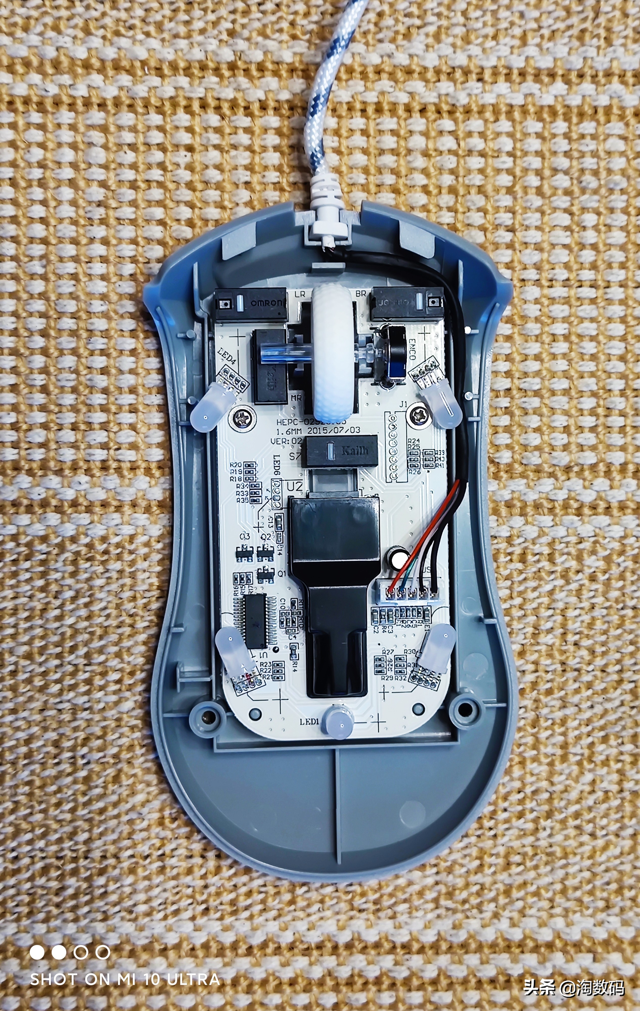 欧姆龙鼠标微动开关盖子如何拆,欧姆龙蓝点微动鼠标