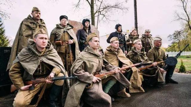 军营新款中款加厚雨衣,军用雨衣解放军