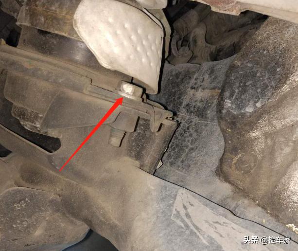 2万公里贬值80多万，45万买辆V8+6.4L的JEEP大切诺基SRT还值吗？