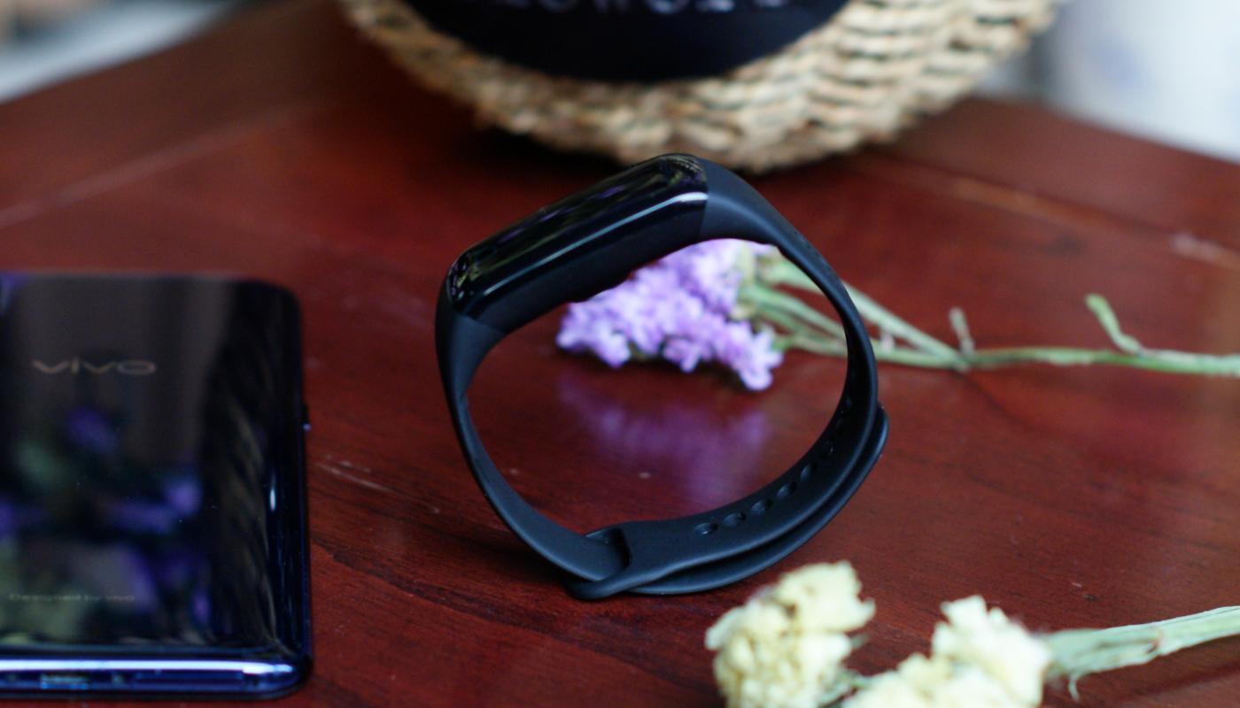 乐心手环5s亮点,乐心手环5主题