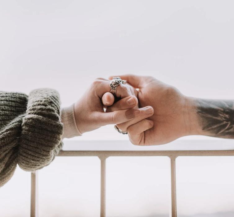 盘点3种浪漫告白表达的法语,法语我爱你的十种表达方式