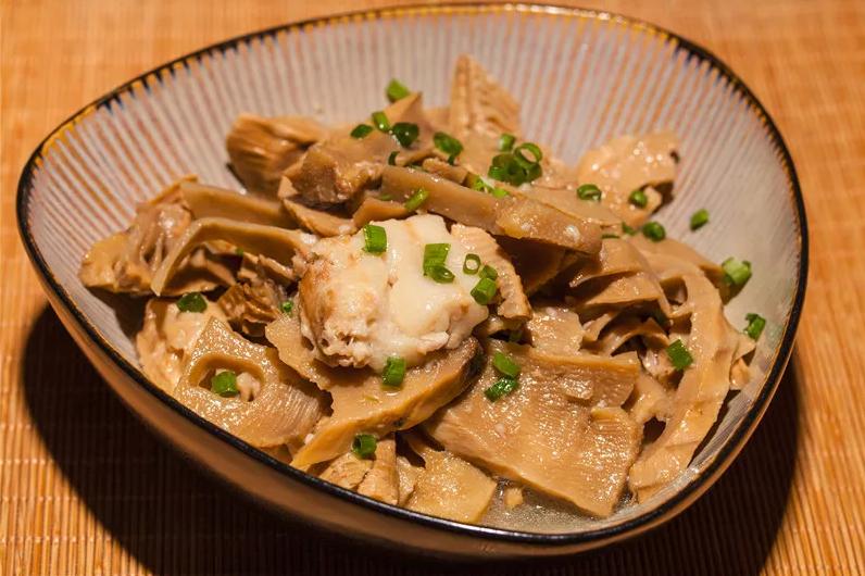 莫干山幽静住宿,莫干山恒温泳池度假酒店