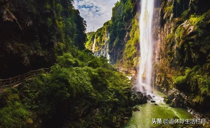 人在画中，画入眼底，赏“地球上最美丽的伤疤”