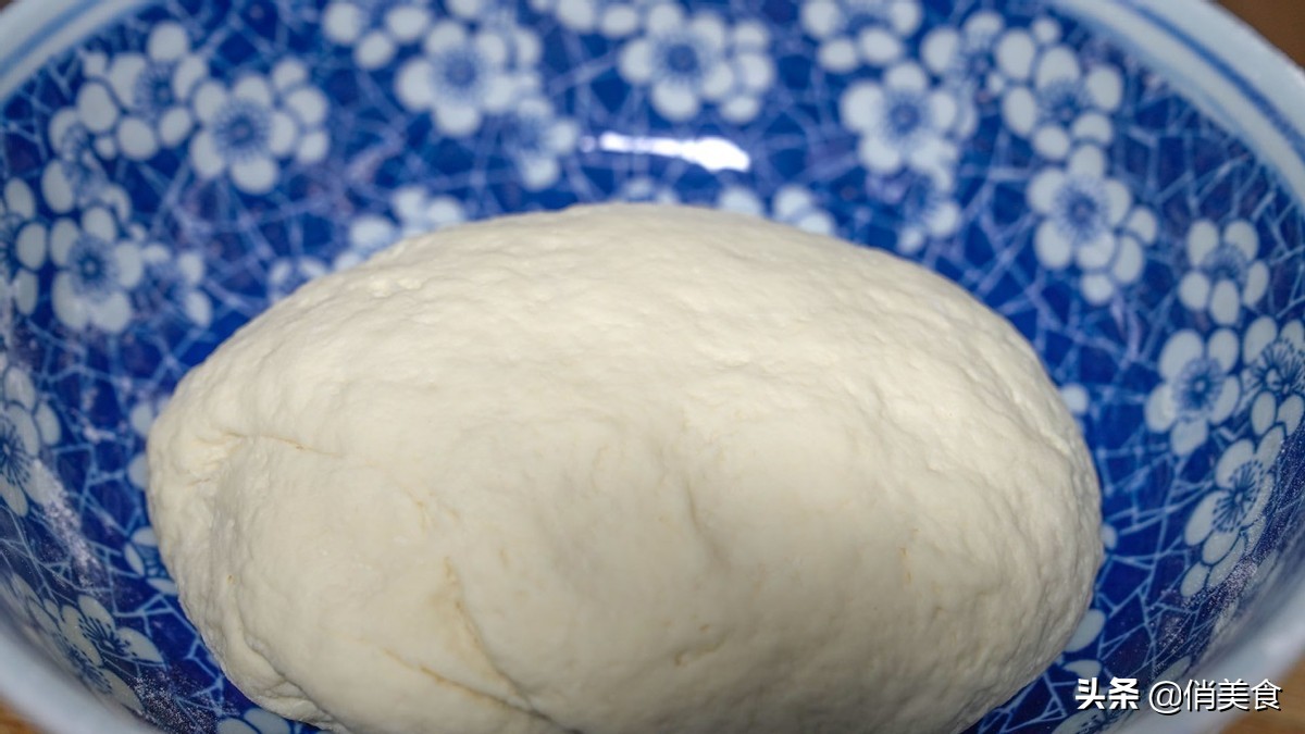 包韭菜肉馅饺子记住3放2不放,韭菜拌馅如何让韭菜不烧心