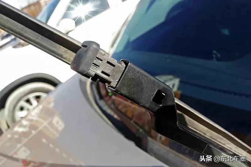 大众速腾雨刷器更换教程,大众新捷达雨刷器更换视频