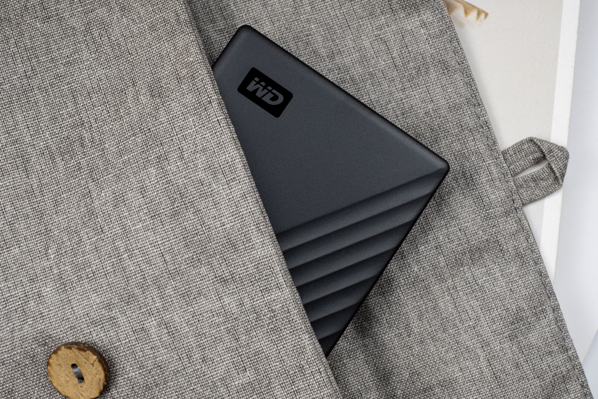 西数移动硬盘讲解,西数移动硬盘新款和老款怎么区分