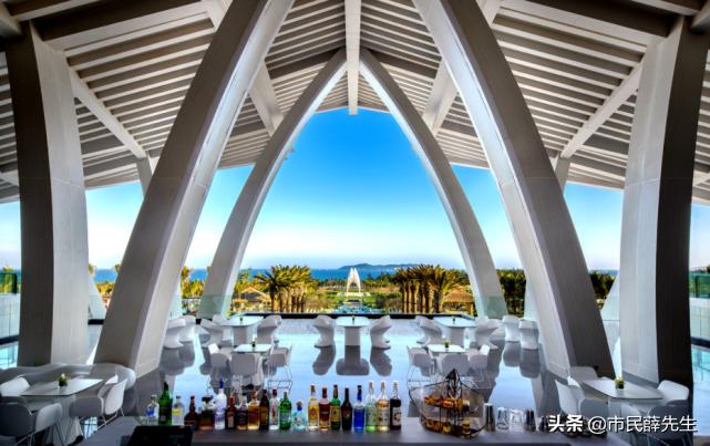 我国第一家七星级酒店，造价36亿楼顶设停机坪，有近千个套房