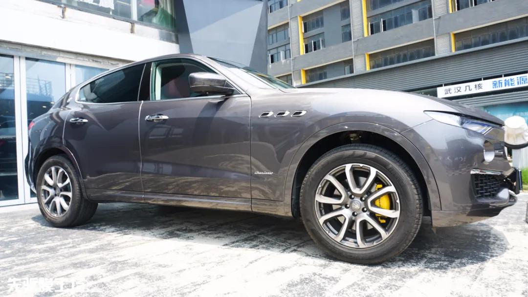 玛莎拉蒂车衣膜,玛莎拉蒂总裁隐形车衣多少钱