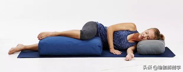 最好的放松体式,10个静心减压训练动作视频