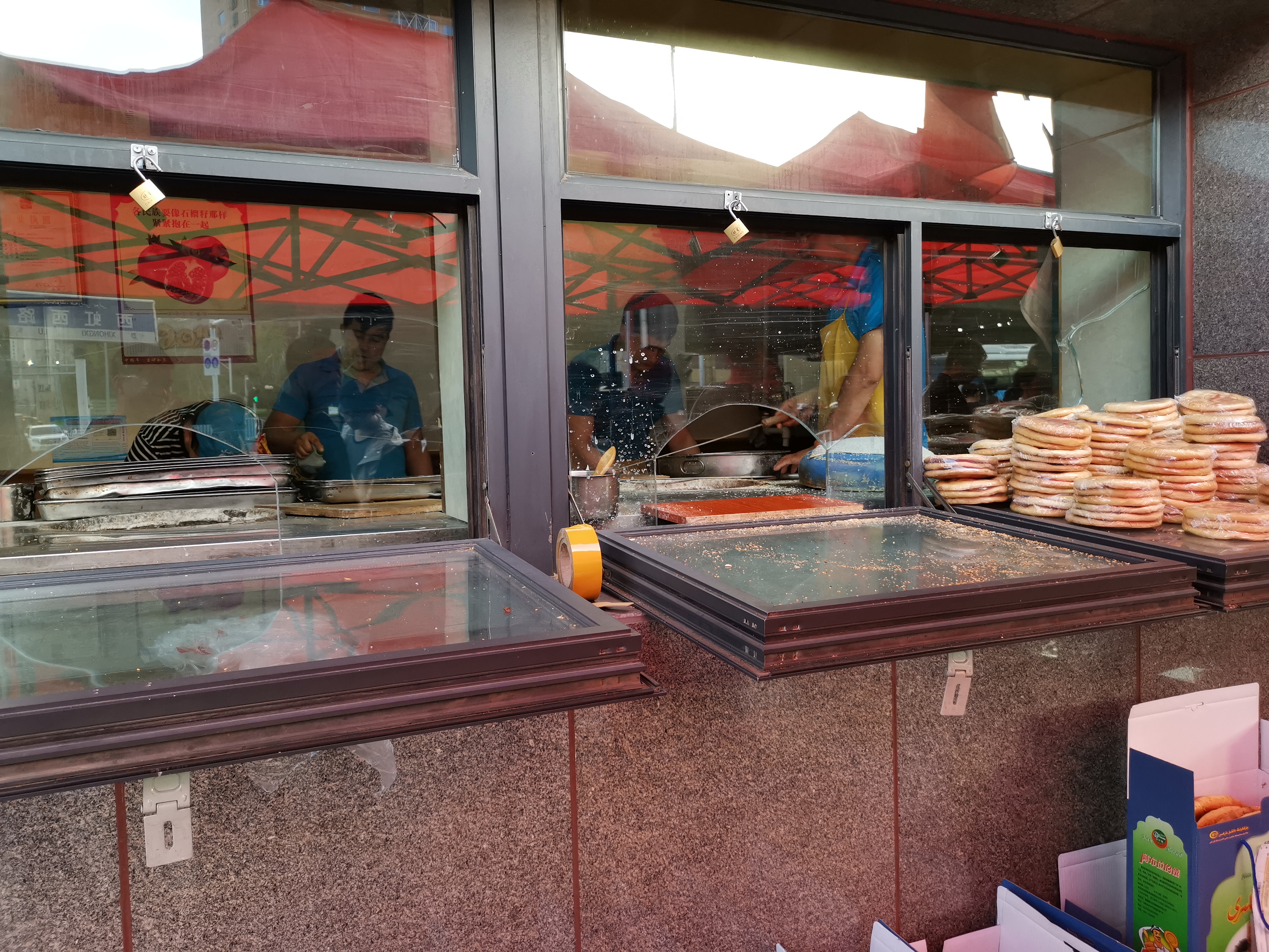 乌鲁木齐最火的馕店,网红馕店乌鲁木齐水区