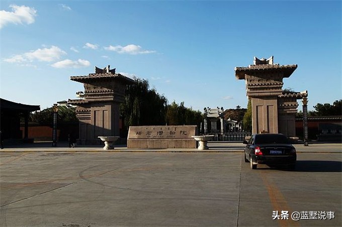 呼和浩特大青山南麓有十几座王昭君墓,究竟哪个是真冢?