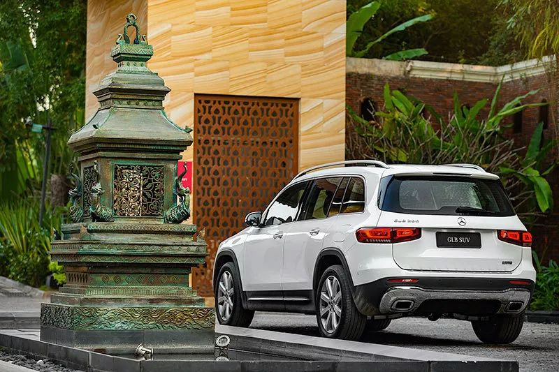 梅赛德斯奔驰glb2020款油电混合,奔驰梅赛德斯glb是什么级别的