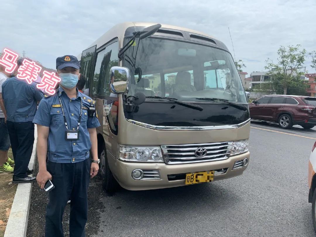 违法大巴,违规的大巴