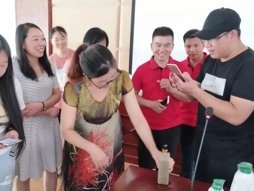 娄底抖音培训圆满成功,竹溪抖音培训补贴