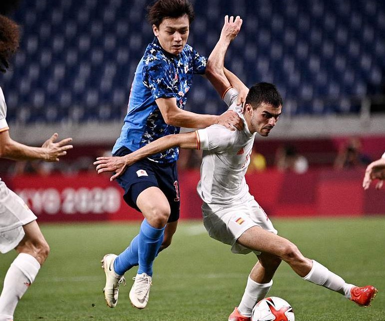 日本国奥热身1-1战平西班牙,中国男足0比3不敌日本国奥