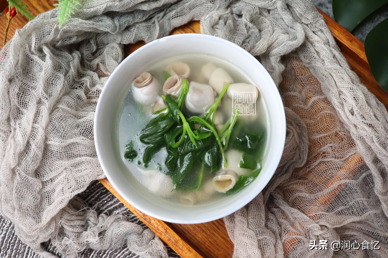 快立夏了，碰见这种时令野菜抓紧吃，营养足鲜又嫩，过阵子就少了