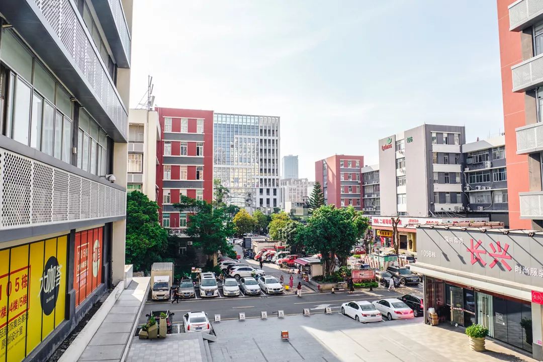 哪里叫南油,南油地铁站