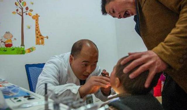 三岁孩子大牙是虫牙怎么办,3岁孩子满口都是黑牙