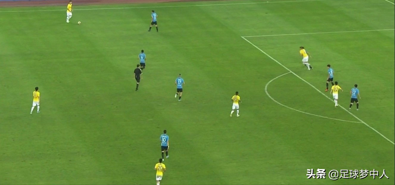 热身赛本土中锋梅开二度，贝尔备胎遭挑战，苏宁这笔引援又亏了