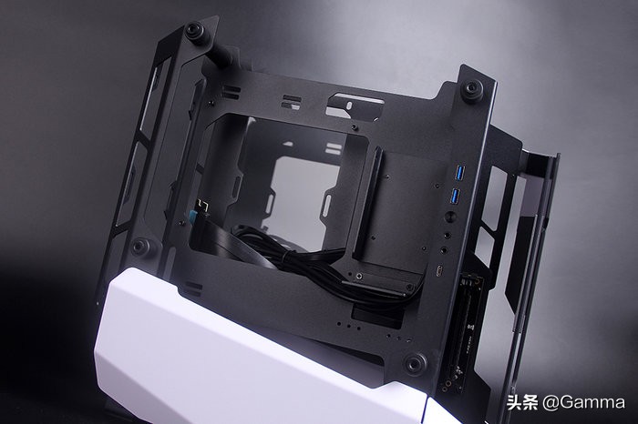 公认散热好的itx机箱,支持240水冷和RGB光控的itx机箱