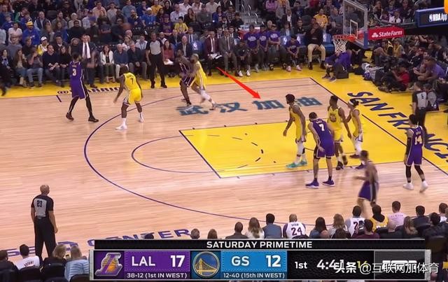 真相！勇士队地板上的“武汉加油”，是腾讯还是NBA的感人之举？