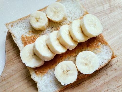 晚上吃香蕉等于吃砒霜,晚上吃香蕉2个减肥还是增肥