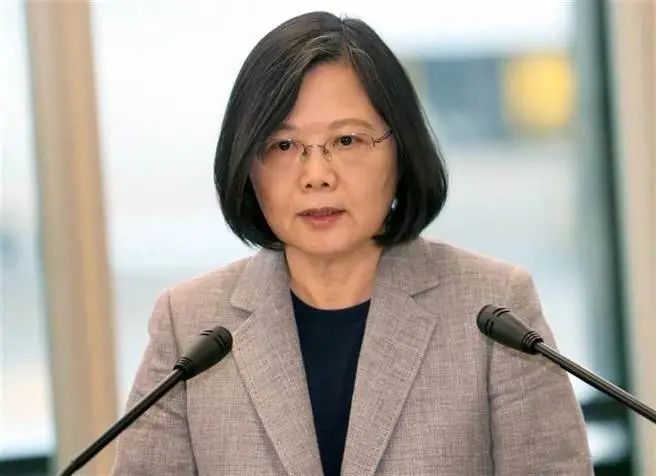 后果自负！压力之下立陶宛拒绝“通缉犯”吴钊燮，蔡英文又想窜访