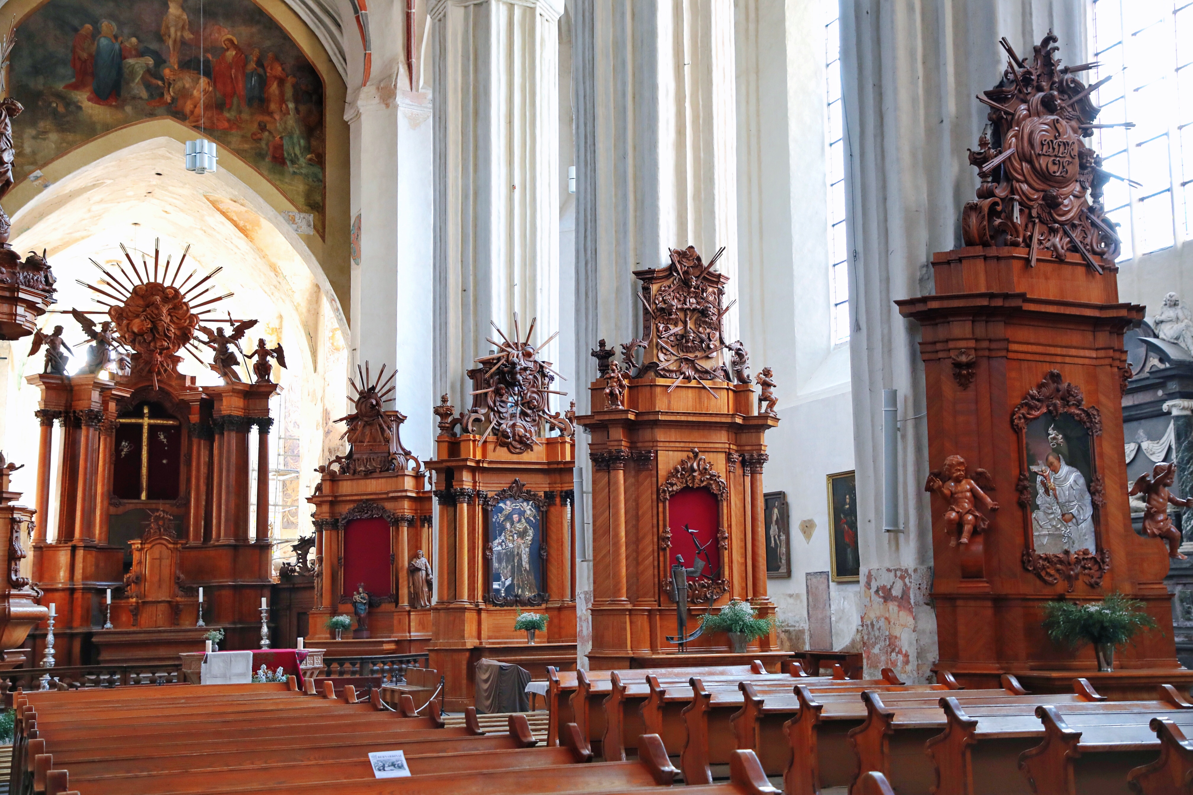 首都位置最奇葩的国家,世界最神奇的首都