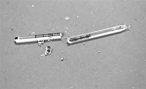 宝宝摸了水银然后揉眼睛,孩子用手摸水银了怎么处理