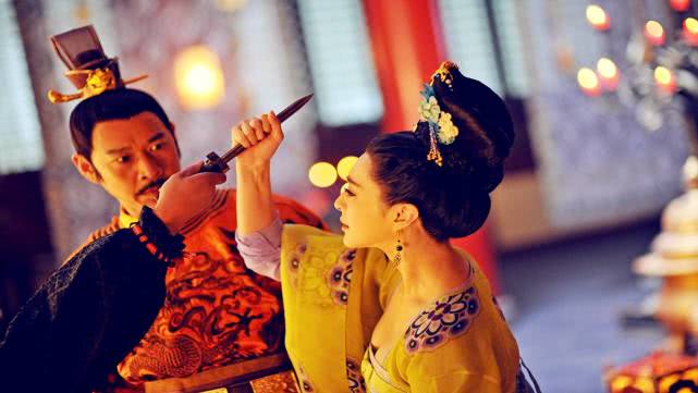 李世民死后把武媚娘送哪里了,李世民死前让位给武则天