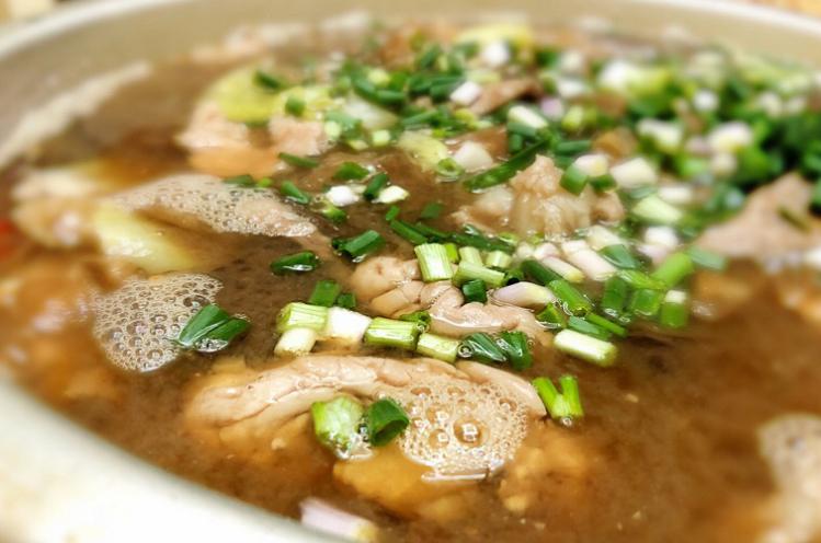 四川杀年猪为什么要请吃饭,四川杀年猪有多热闹