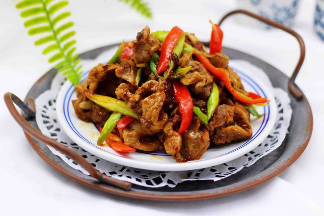 鸡胗炒鸡胗需要焯水吗,炒鸡胗用不用先煮熟