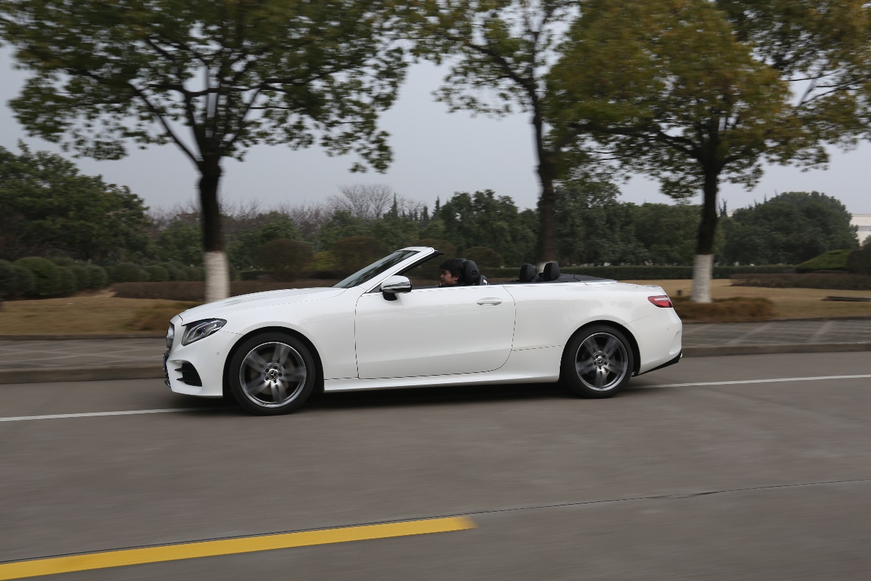 自有格调优雅随行试驾奔驰E2004MATIC敞篷轿跑
