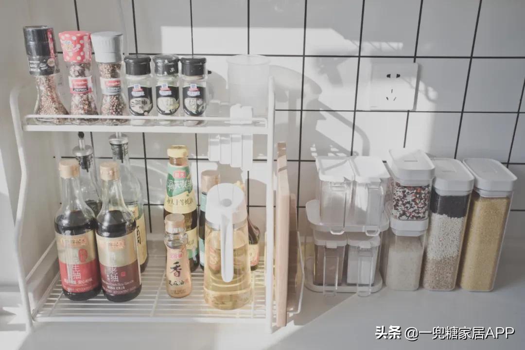 48㎡小家，餐厅可以蹦迪，还带私人影院！小户型都给我学