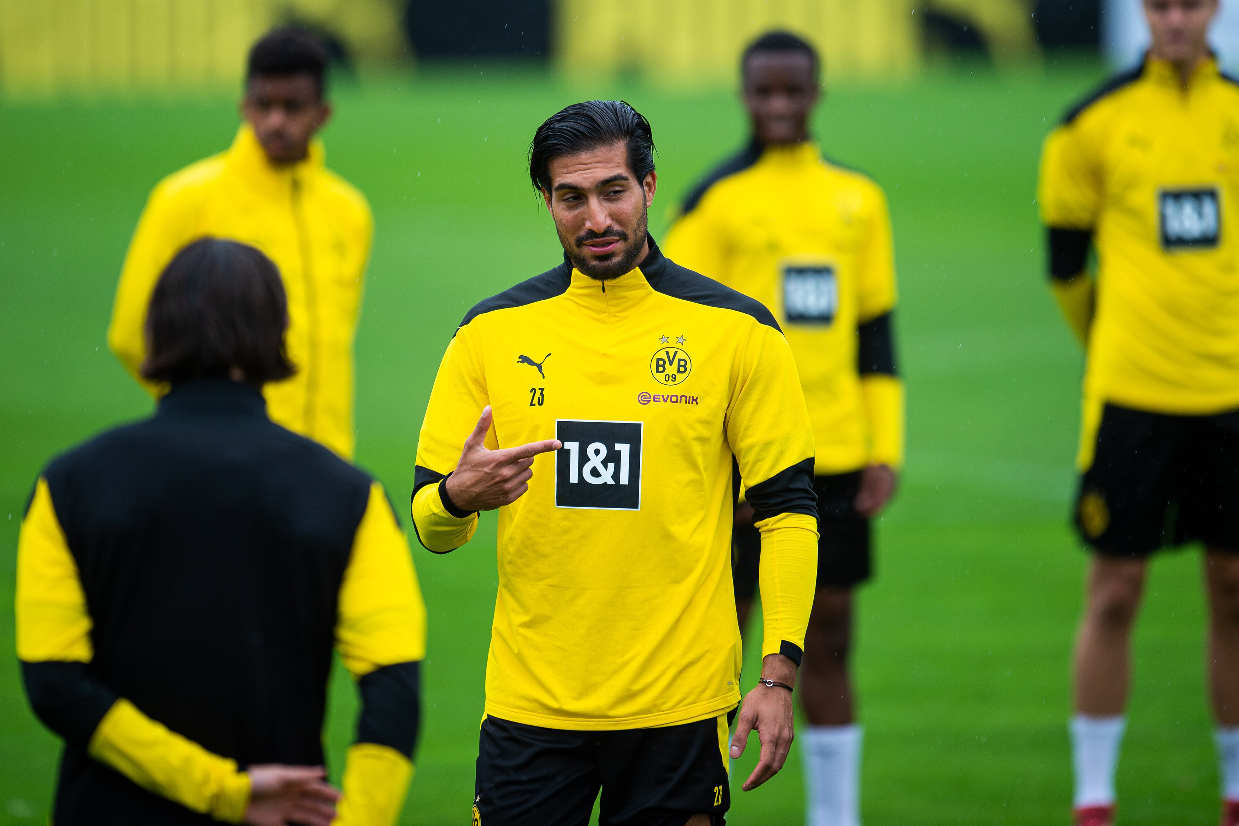 埃姆雷詹落选名单,埃姆雷詹头球精准传中